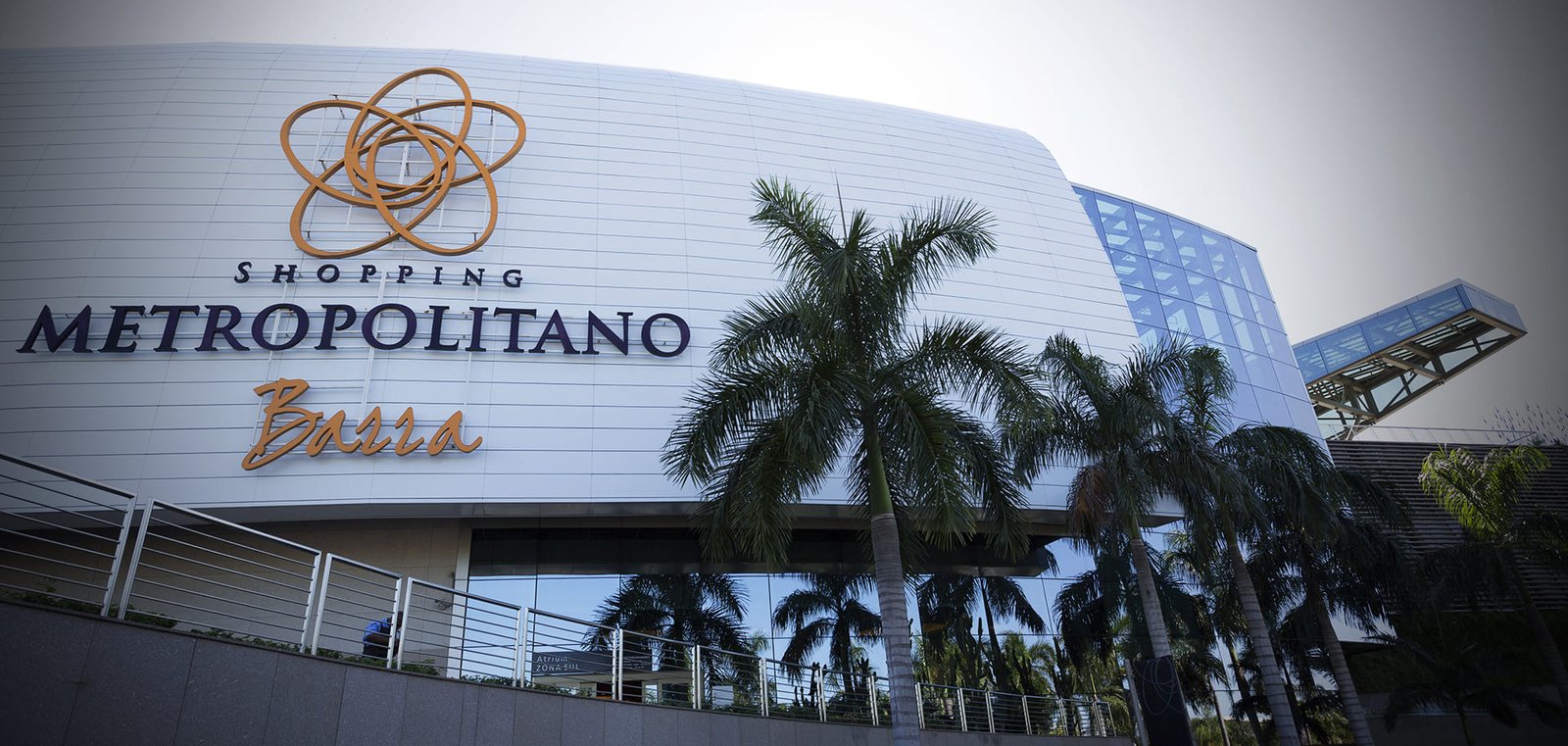 Shopping Metropolitano Barra: Seu Guia Completo de Lojas, Serviços Essenciais e Lazer na Região